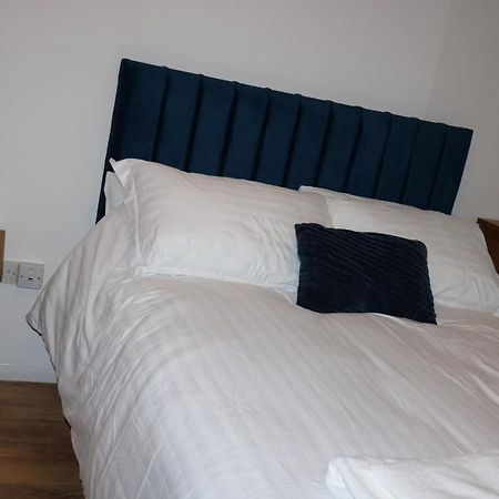Entire -4 Bedrooms Detached House With Driveway Nottingham Eksteriør bilde
