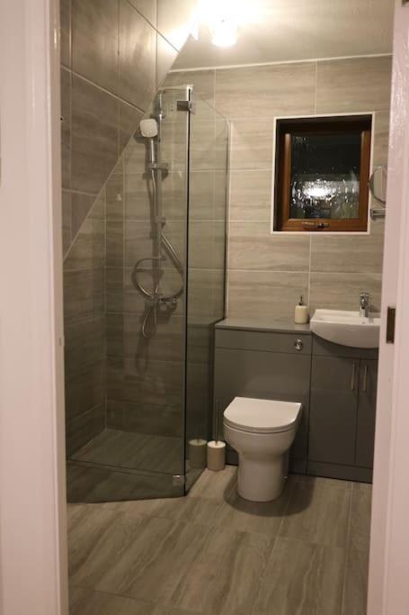 Entire -4 Bedrooms Detached House With Driveway Nottingham Eksteriør bilde