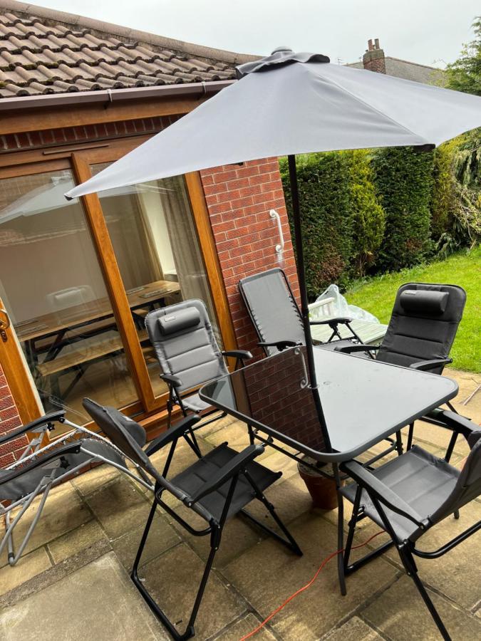 Entire -4 Bedrooms Detached House With Driveway Nottingham Eksteriør bilde